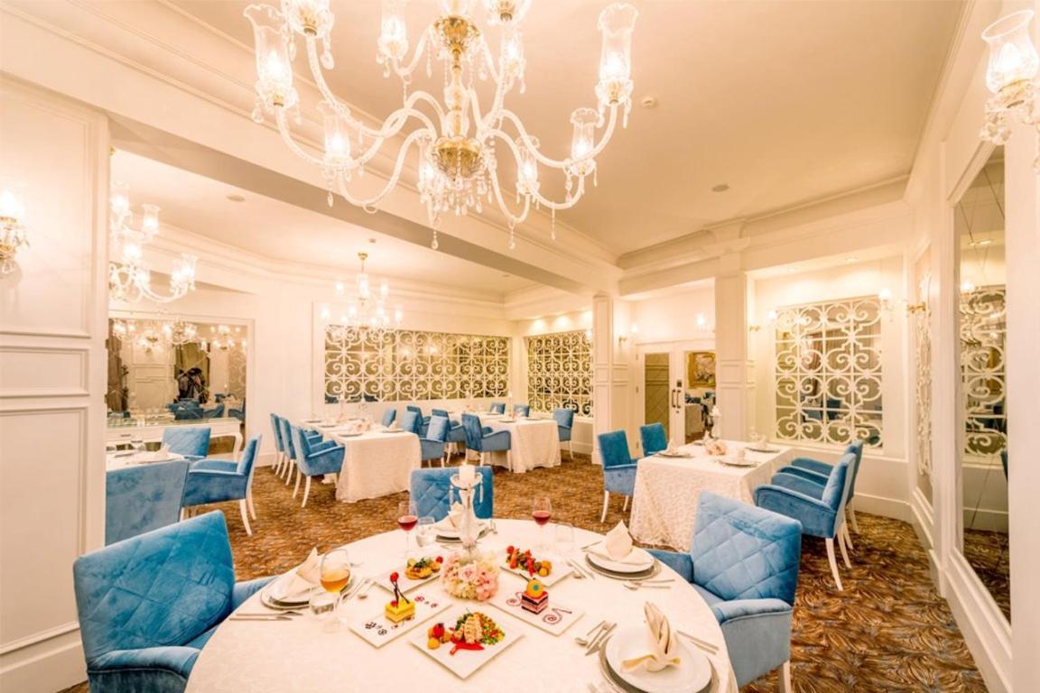 Vuni Palace Premium Hotel & Spa & Casino Beachfront Location ! Kyrenia  Exterior photo