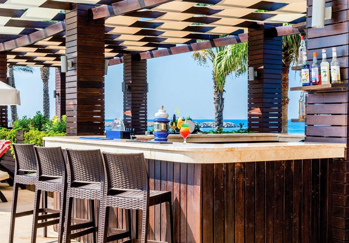 Vuni Palace Premium Hotel & Spa & Casino Beachfront Location ! Kyrenia  Exterior photo