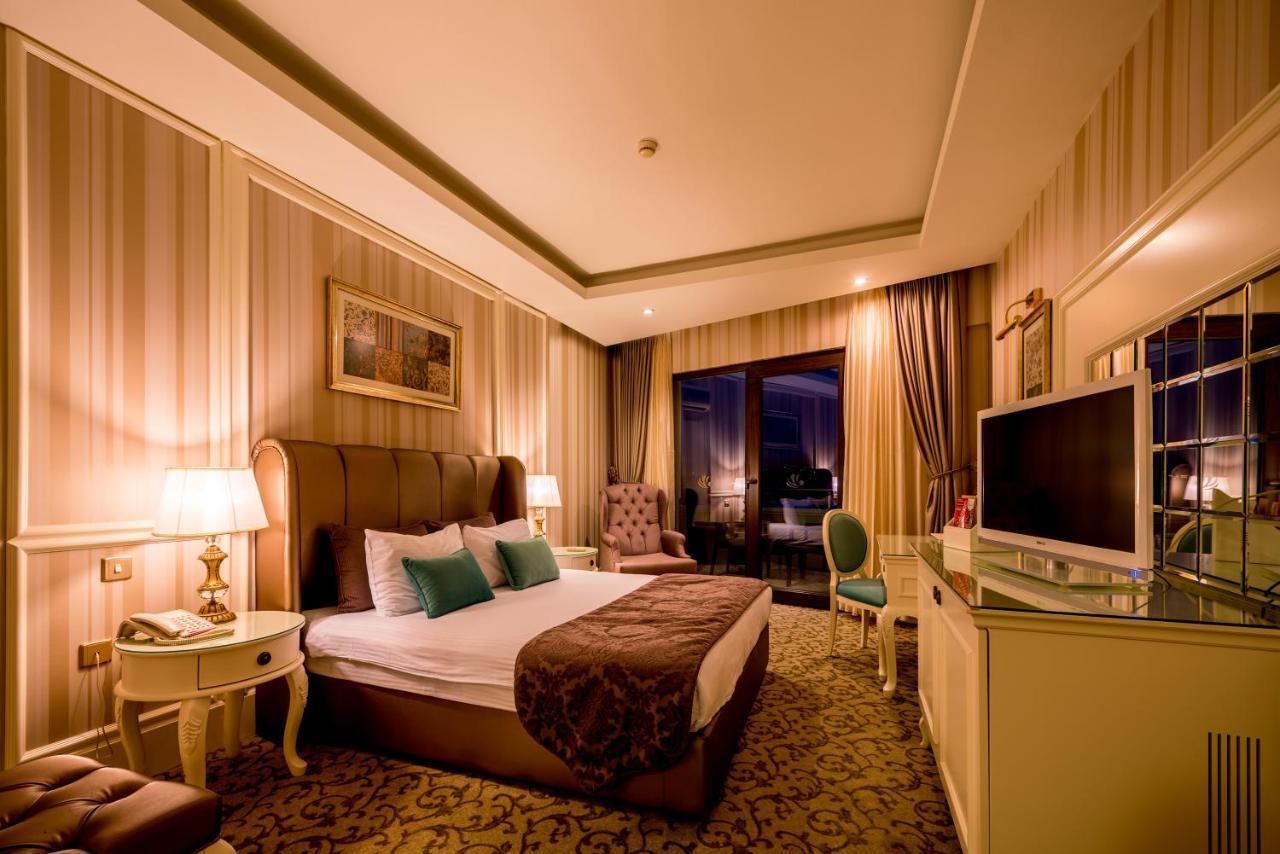 Vuni Palace Premium Hotel & Spa & Casino Beachfront Location ! Kyrenia  Exterior photo